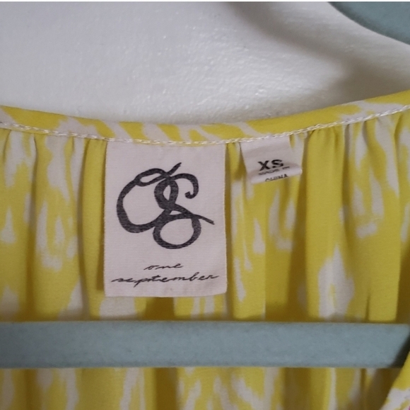Anthropologie Yellow Patterned Tank Top - Picture 4 of 4